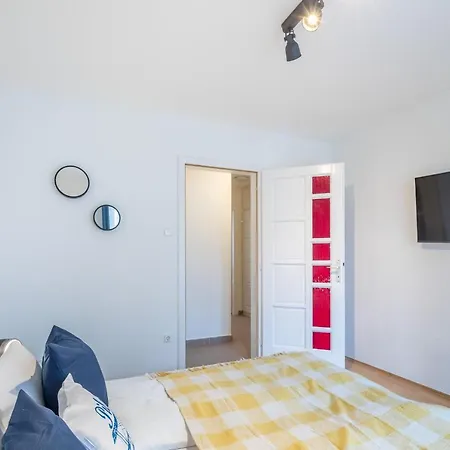 Kozponti Teraszos Klimas Apartman * Heviz